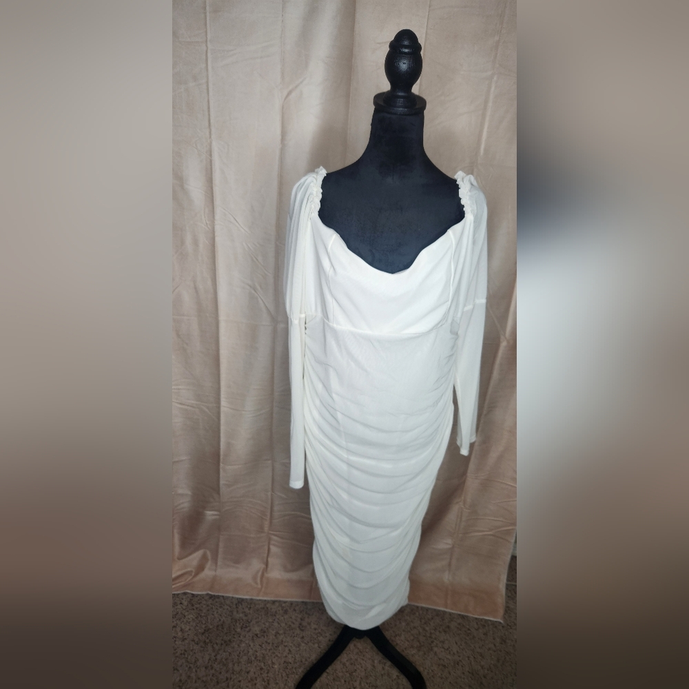 Boohoo White Long Sleeve Dress